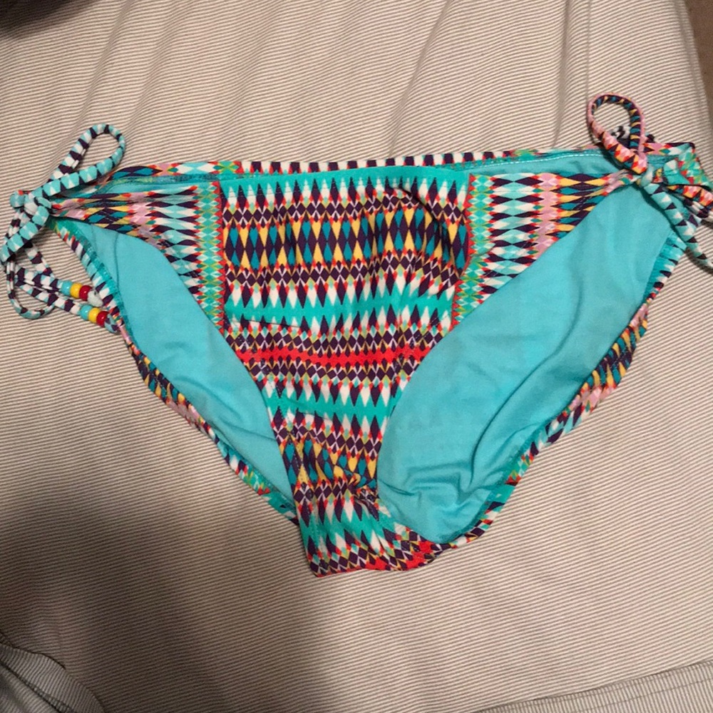 Tribal bottoms